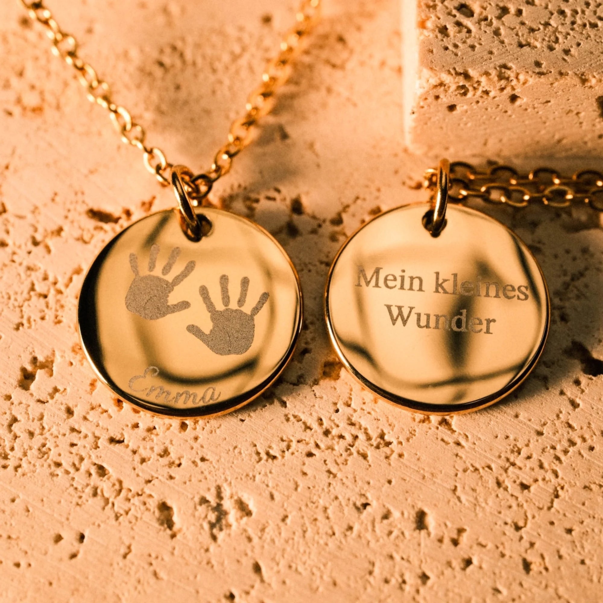 Baby_Hände_gold